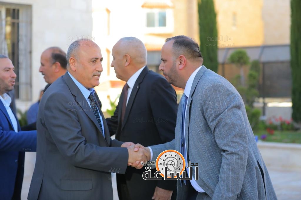 Madar Al-Saa Images 0.03735465650580494