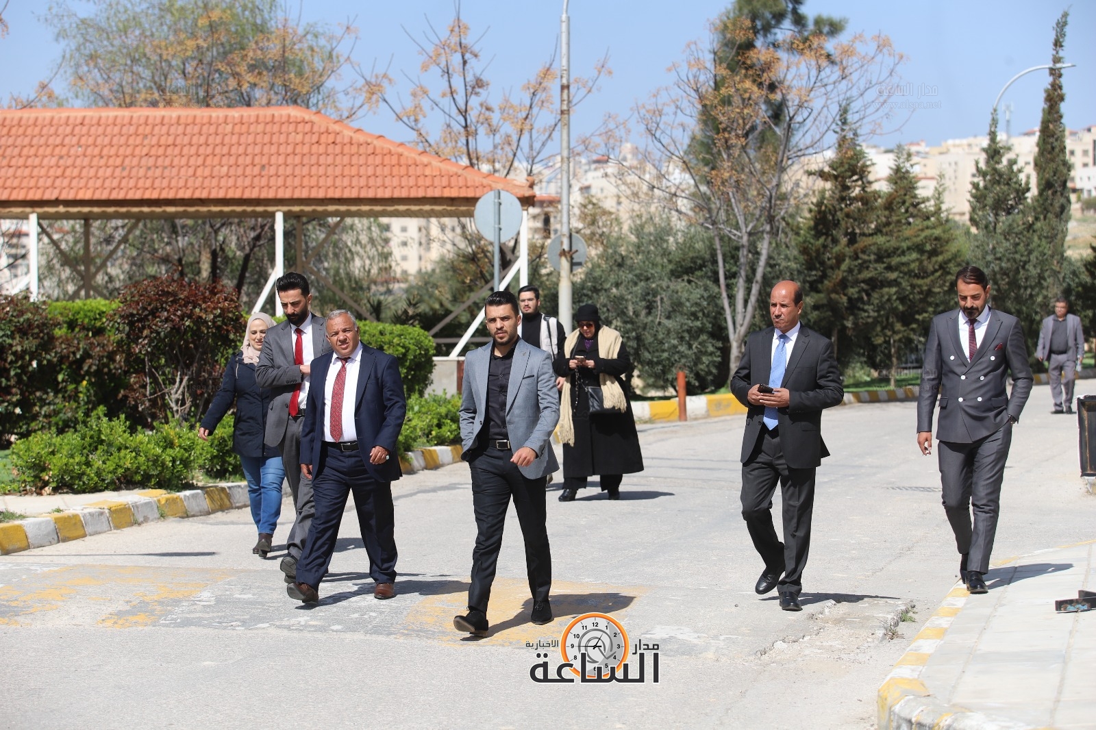 Madar Al-Saa Images 0.9550491393097246