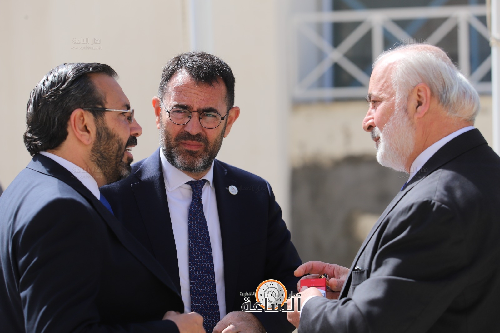 Madar Al-Saa Images 0.9335900799951183