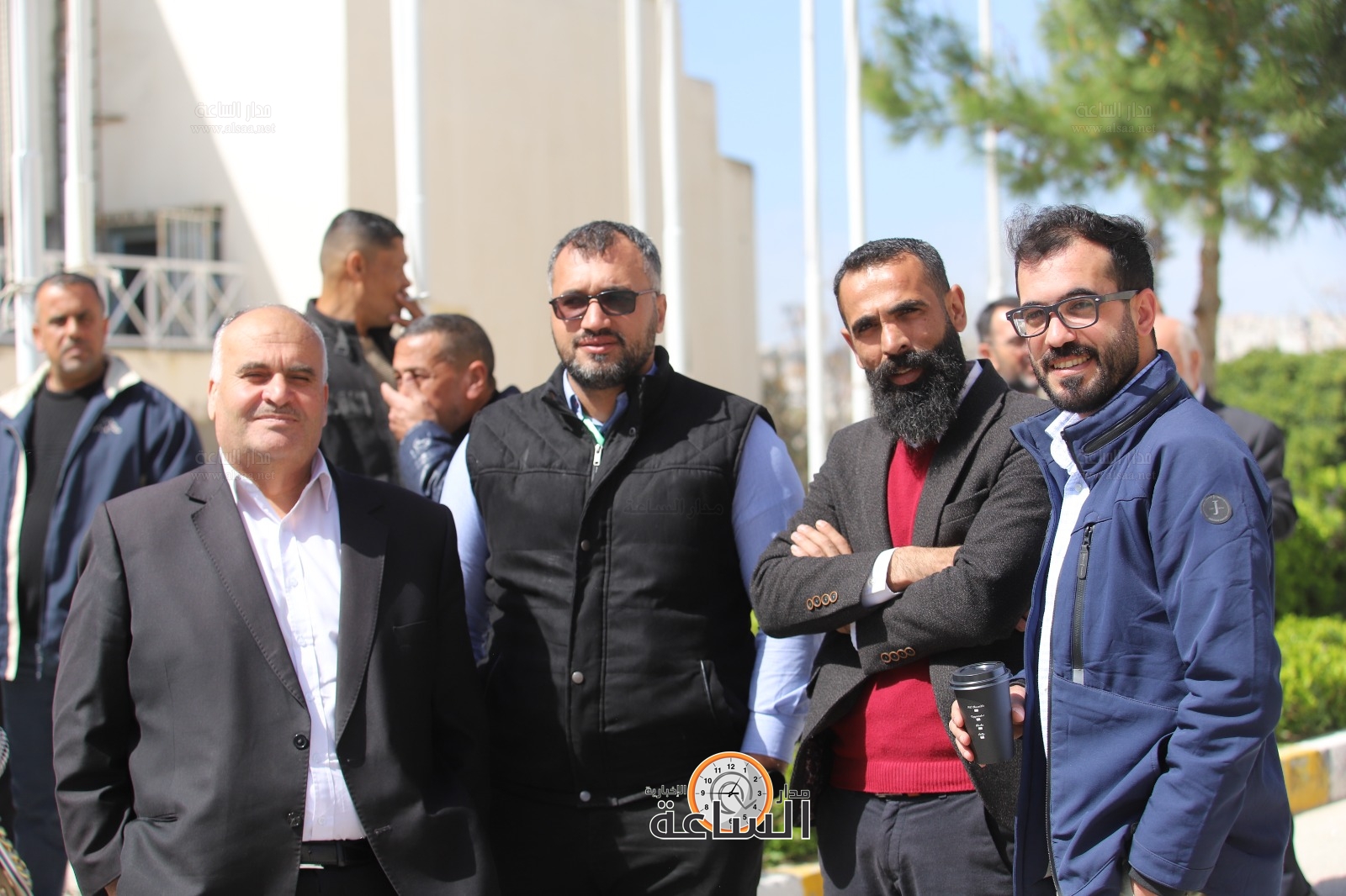 Madar Al-Saa Images 0.9788153390921097