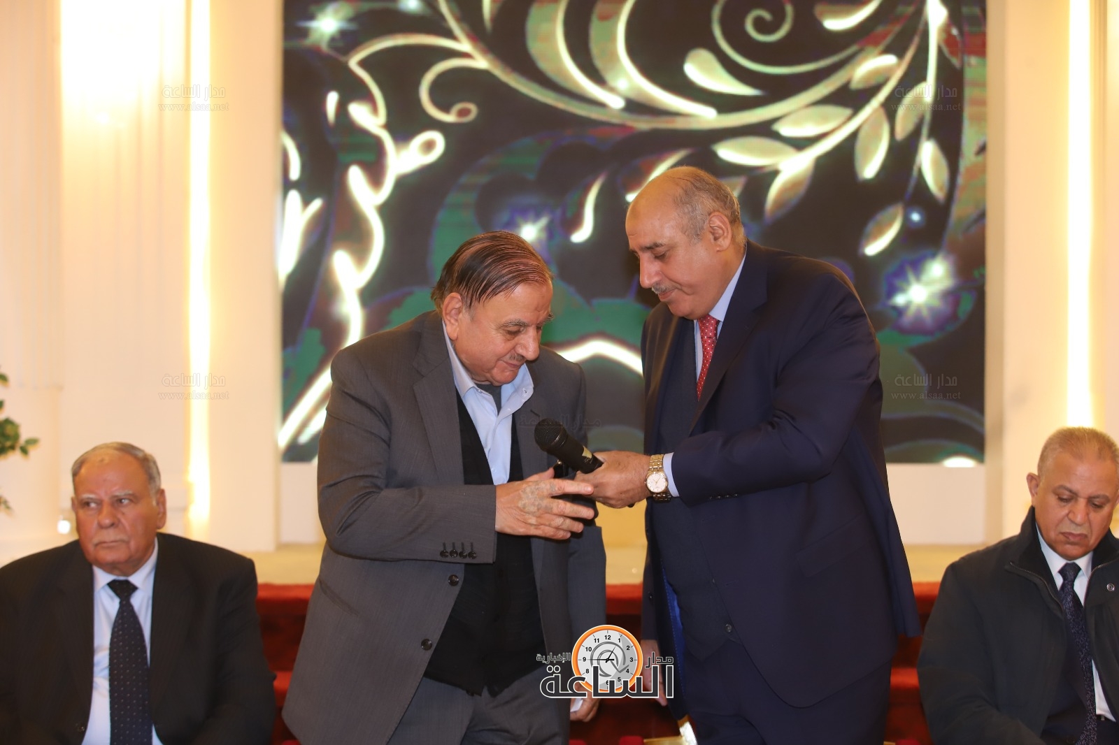 Madar Al-Saa Images 0.5754864615100501