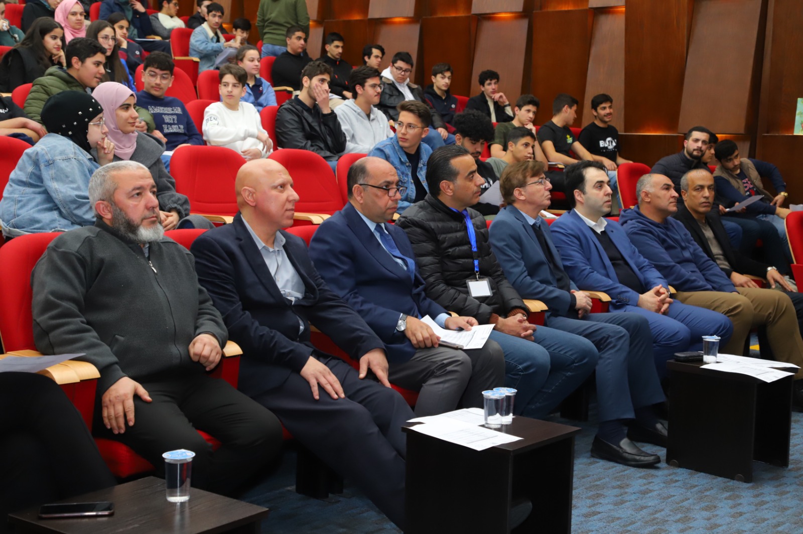 Madar Al-Saa Images 0.9123669745946794