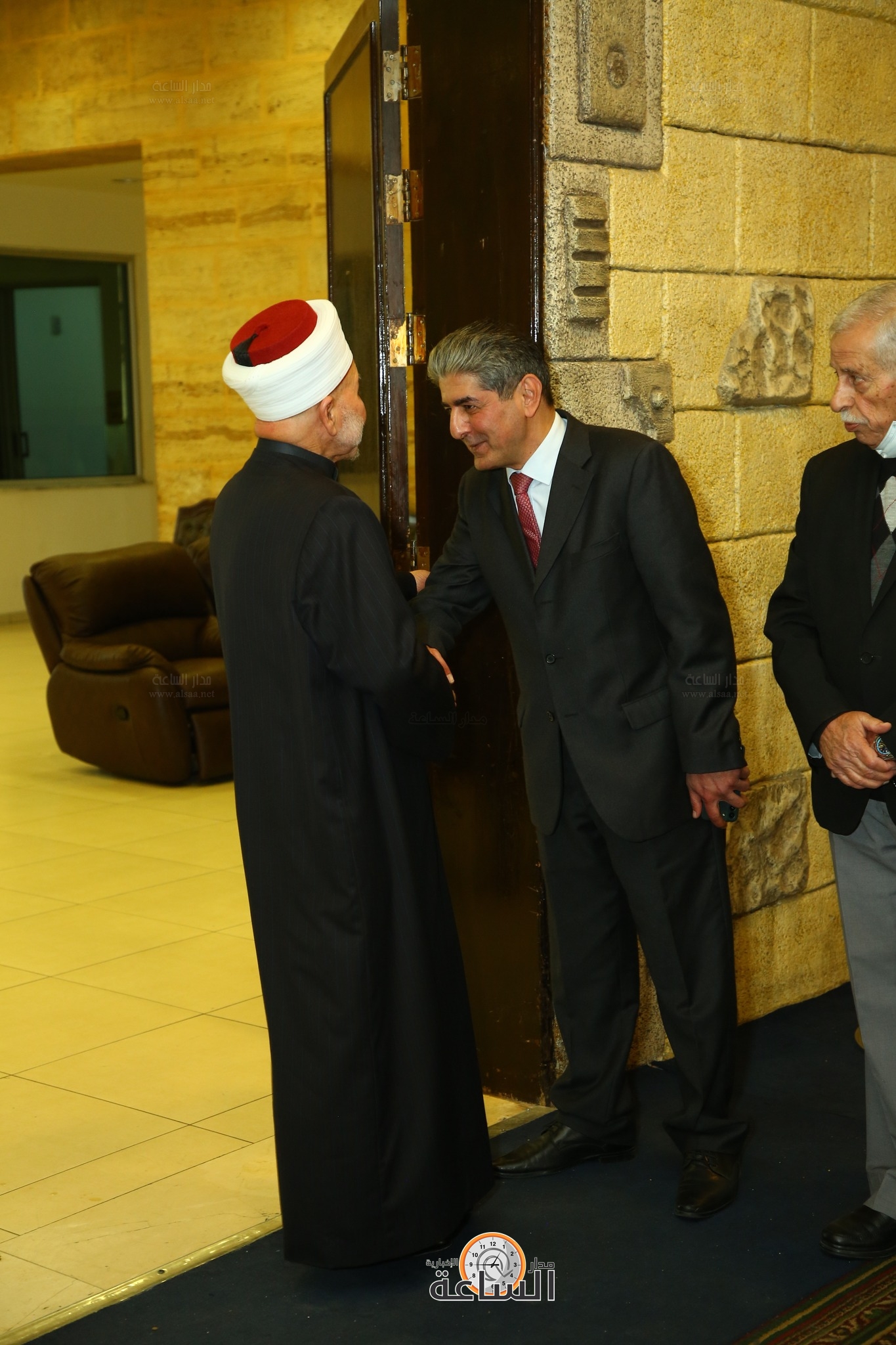 Madar Al-Saa Images 0.42688475982692453