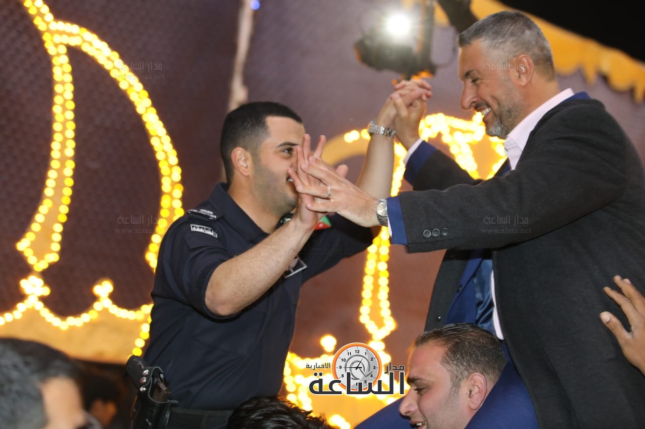 Madar Al-Saa Images 0.8320436173896821