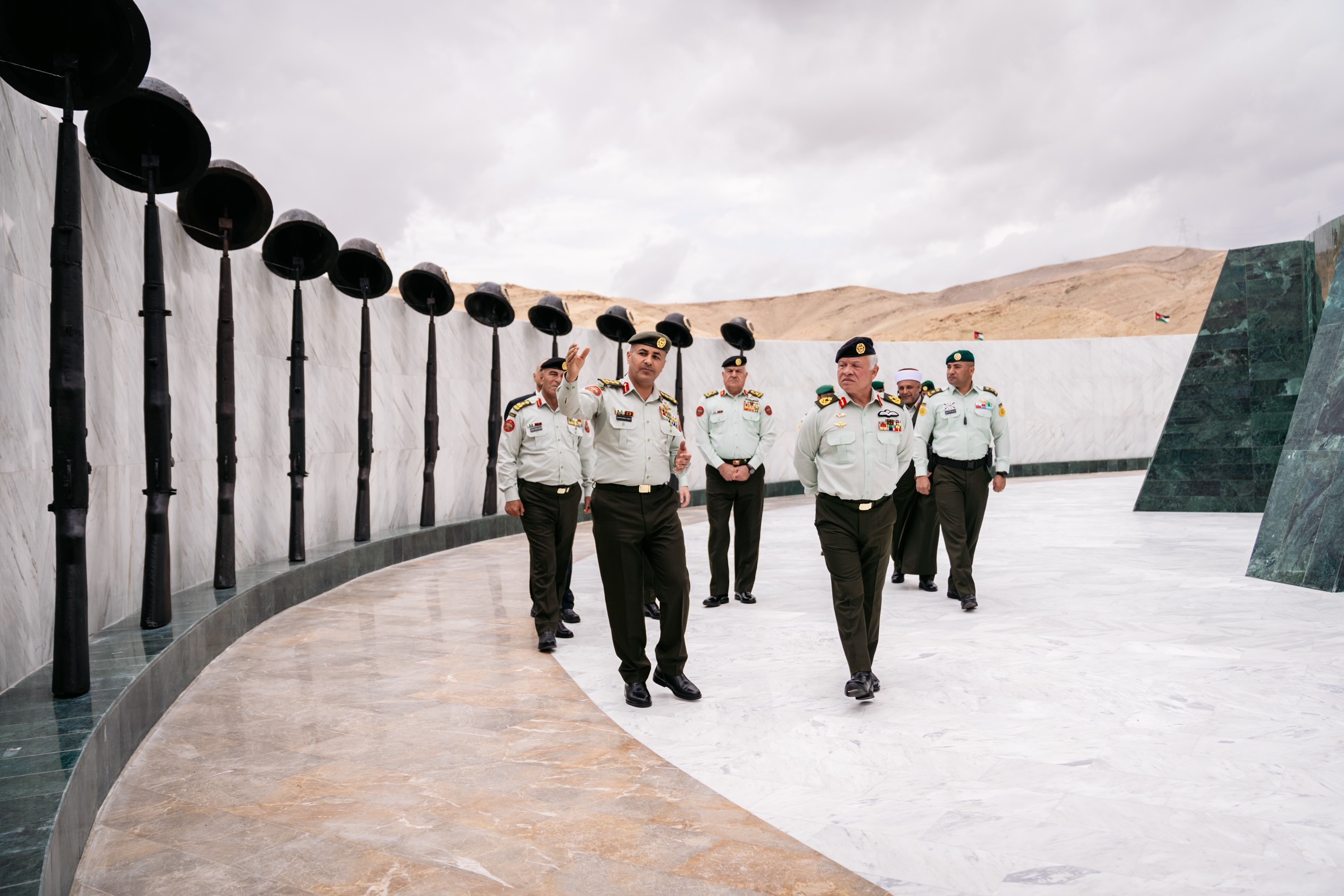 Madar Al-Saa Images 0.4185816682696555