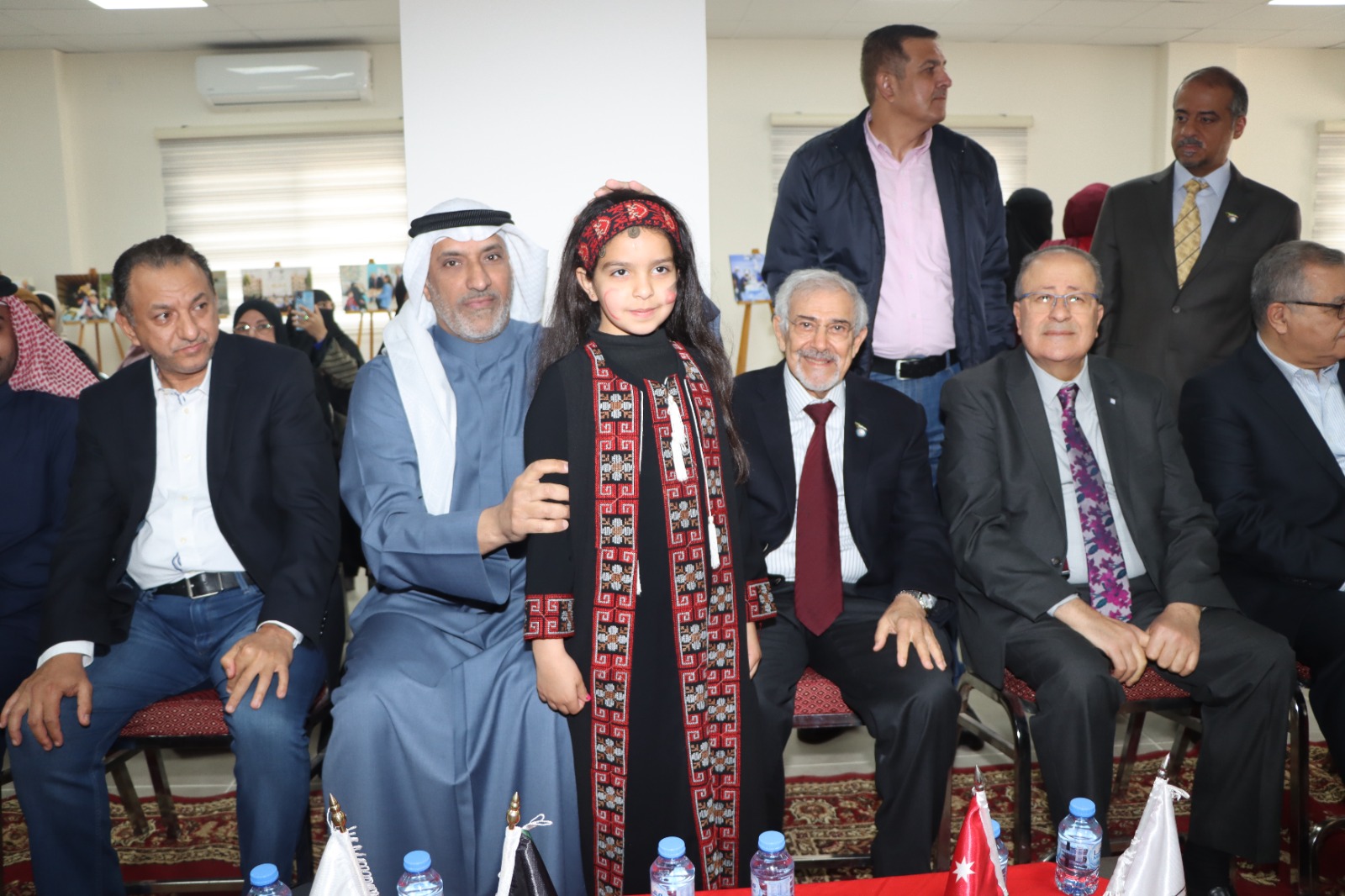 Madar Al-Saa Images 0.34979579332045274