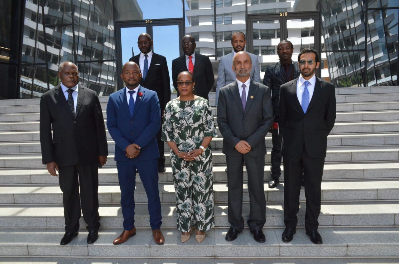 Madar Al-Saa Images 0.8008144490449987