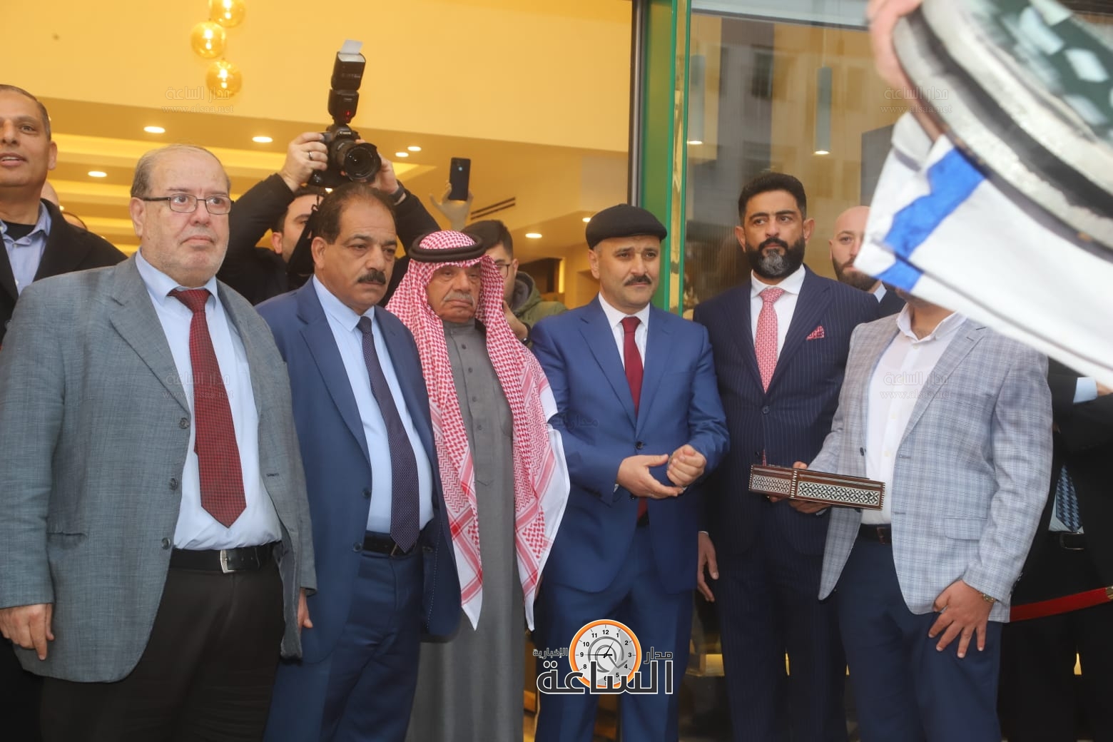 Madar Al-Saa Images 0.9833680300919985