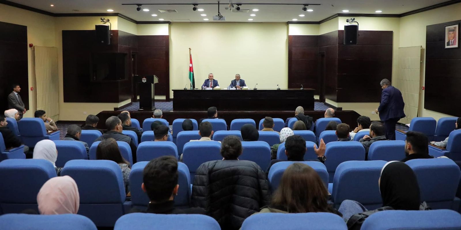 Madar Al-Saa Images 0.18836124632163687