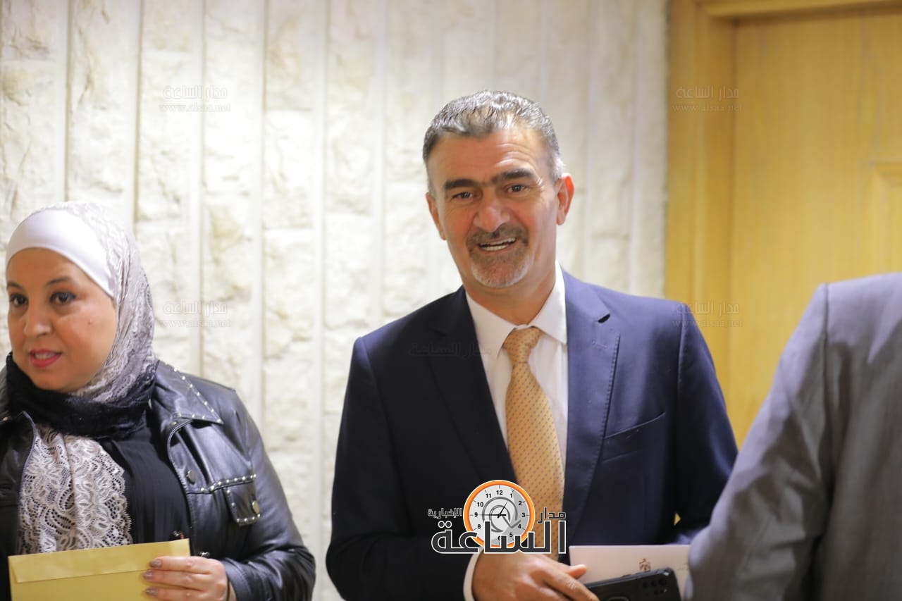 Madar Al-Saa Images 0.8400808608319026