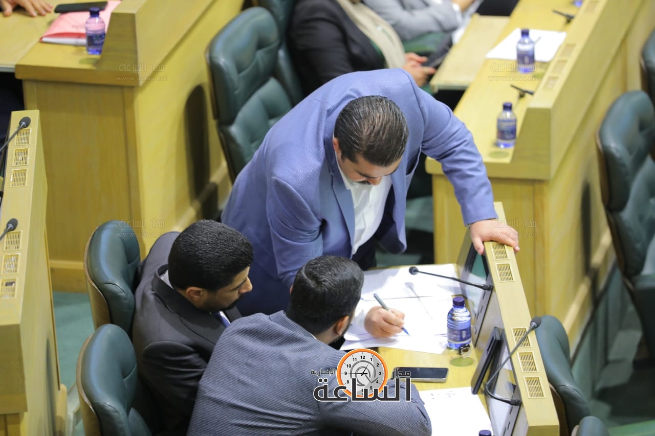 Madar Al-Saa Images 0.05358255719412375