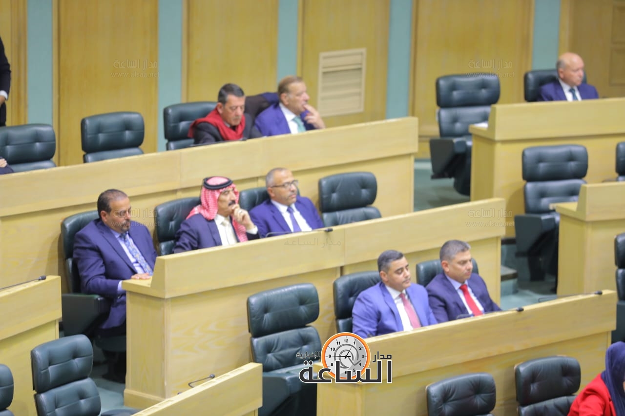 Madar Al-Saa Images 0.6232037084493818