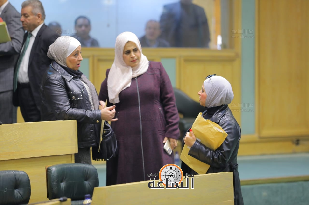 Madar Al-Saa Images 0.33730459053847883