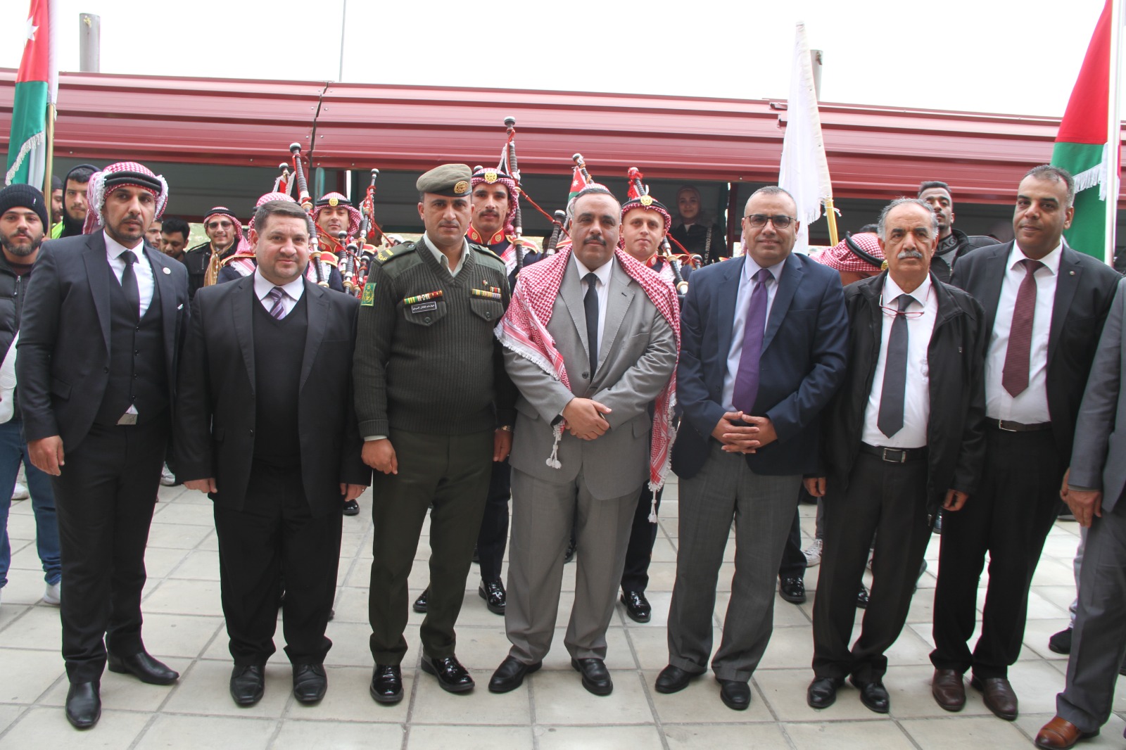 Madar Al-Saa Images 0.48432889283469427