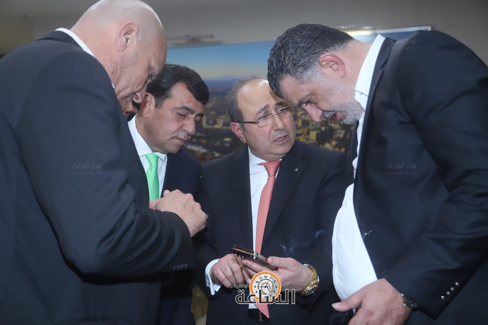 Madar Al-Saa Images 0.5024279321316947