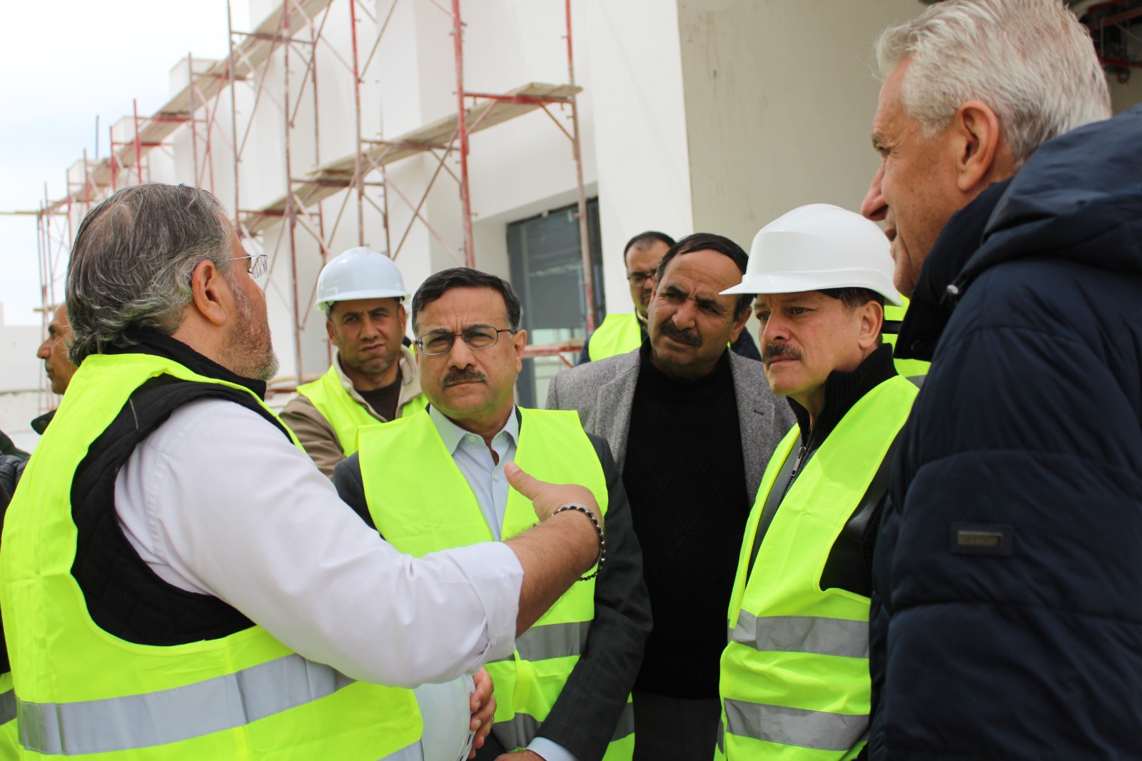 Madar Al-Saa Images 0.3287161611422984