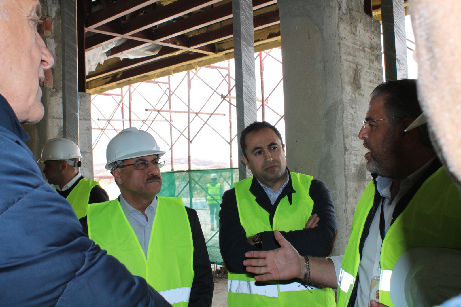 Madar Al-Saa Images 0.07287054420249328