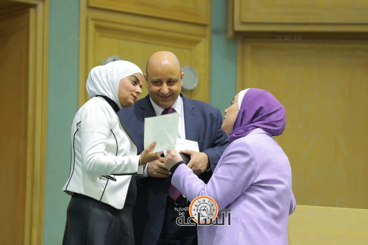 Madar Al-Saa Images 0.9702063317898375