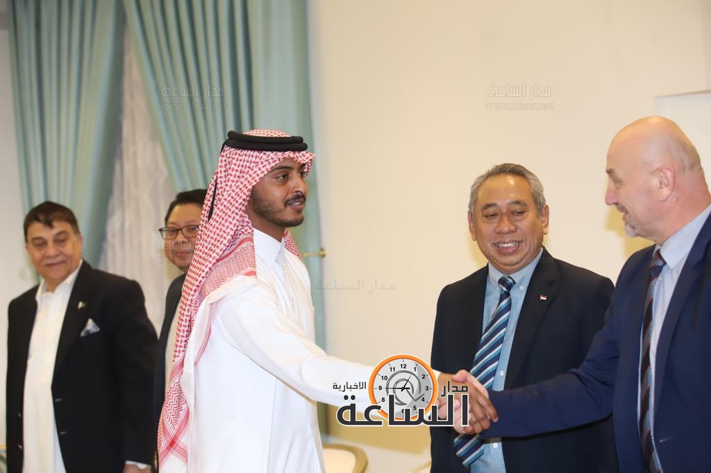 Madar Al-Saa Images 0.40609726019229486