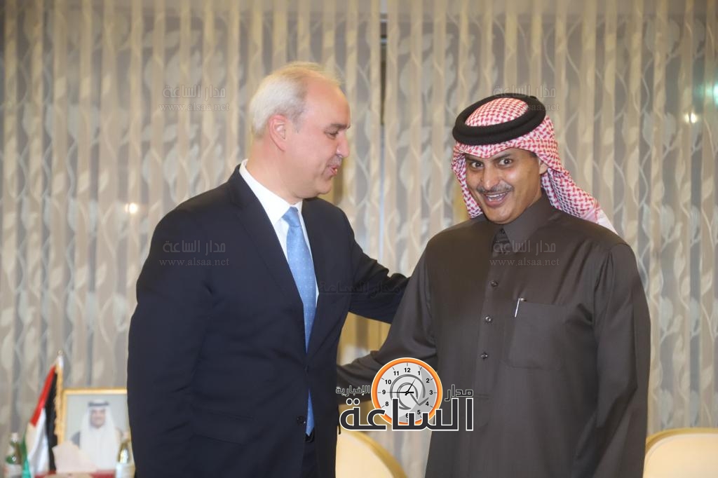 Madar Al-Saa Images 0.4322018522754413