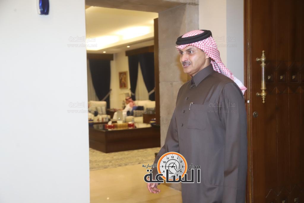 Madar Al-Saa Images 0.9806576519707275