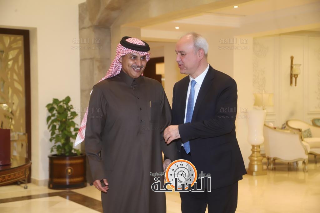 Madar Al-Saa Images 0.959136121427564