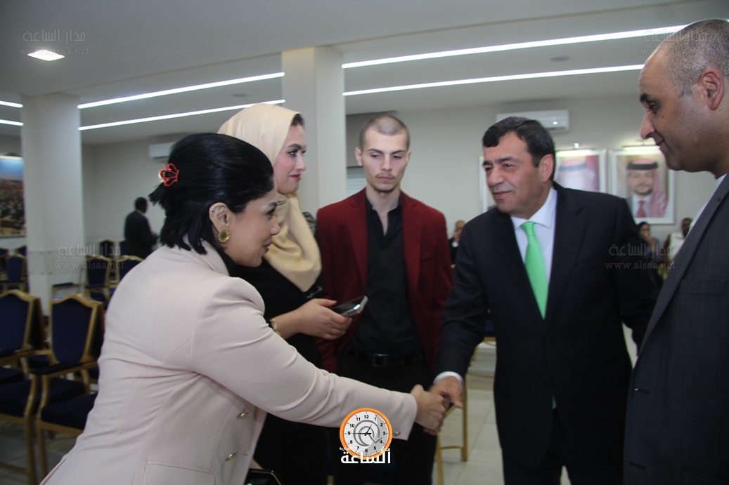 Madar Al-Saa Images 0.7300617436156316