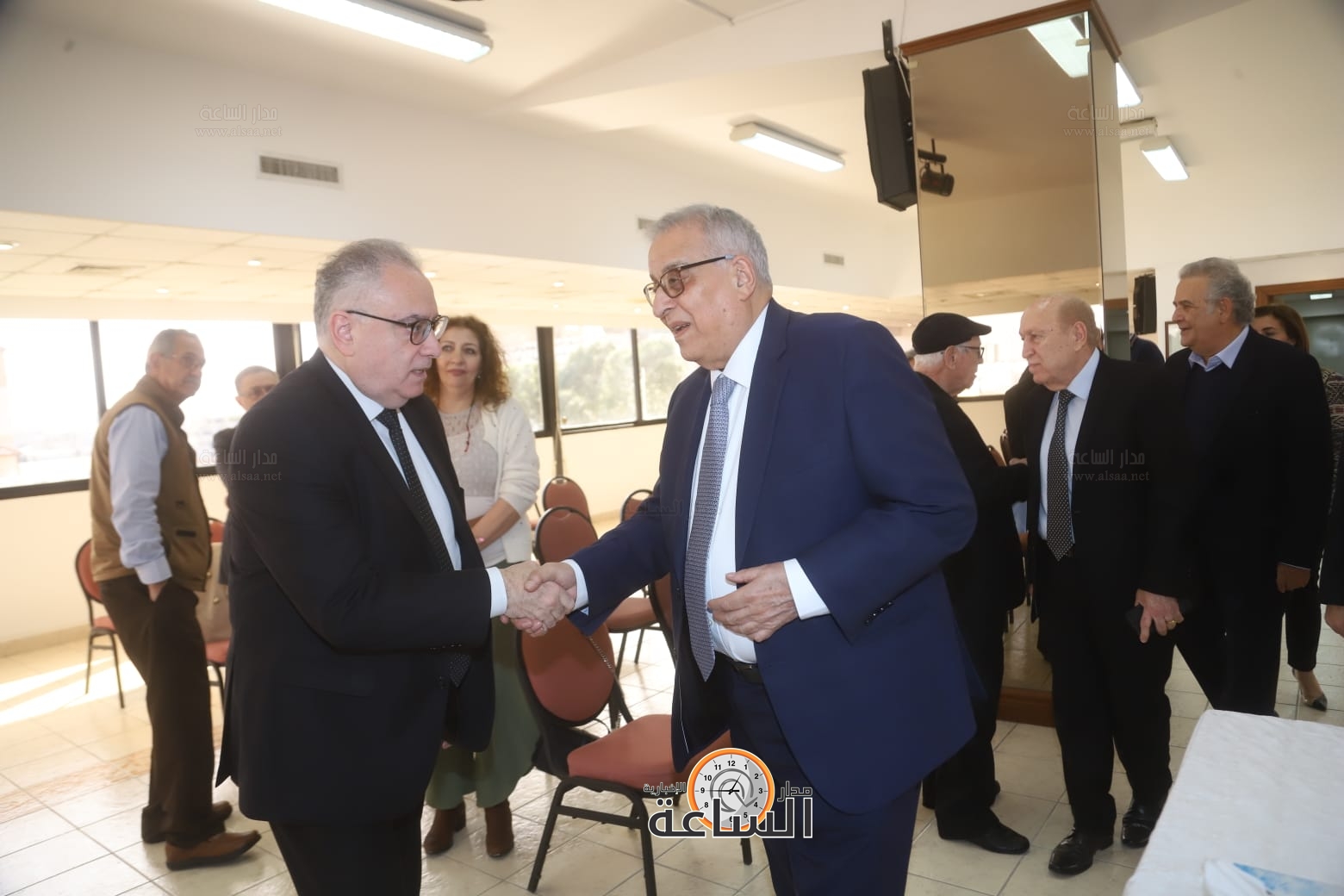 Madar Al-Saa Images 0.8283873020442358