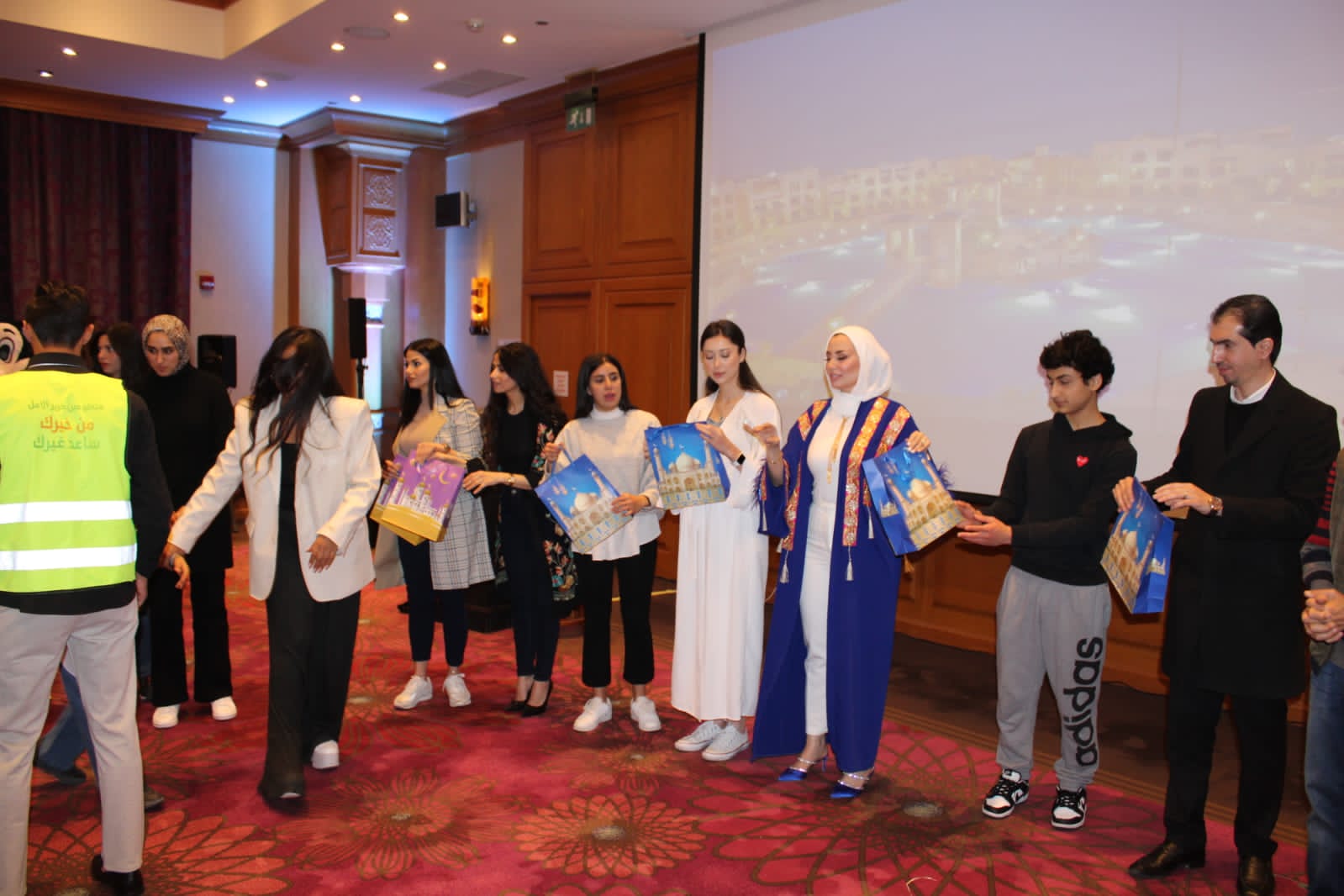 Madar Al-Saa Images 0.584193699398377