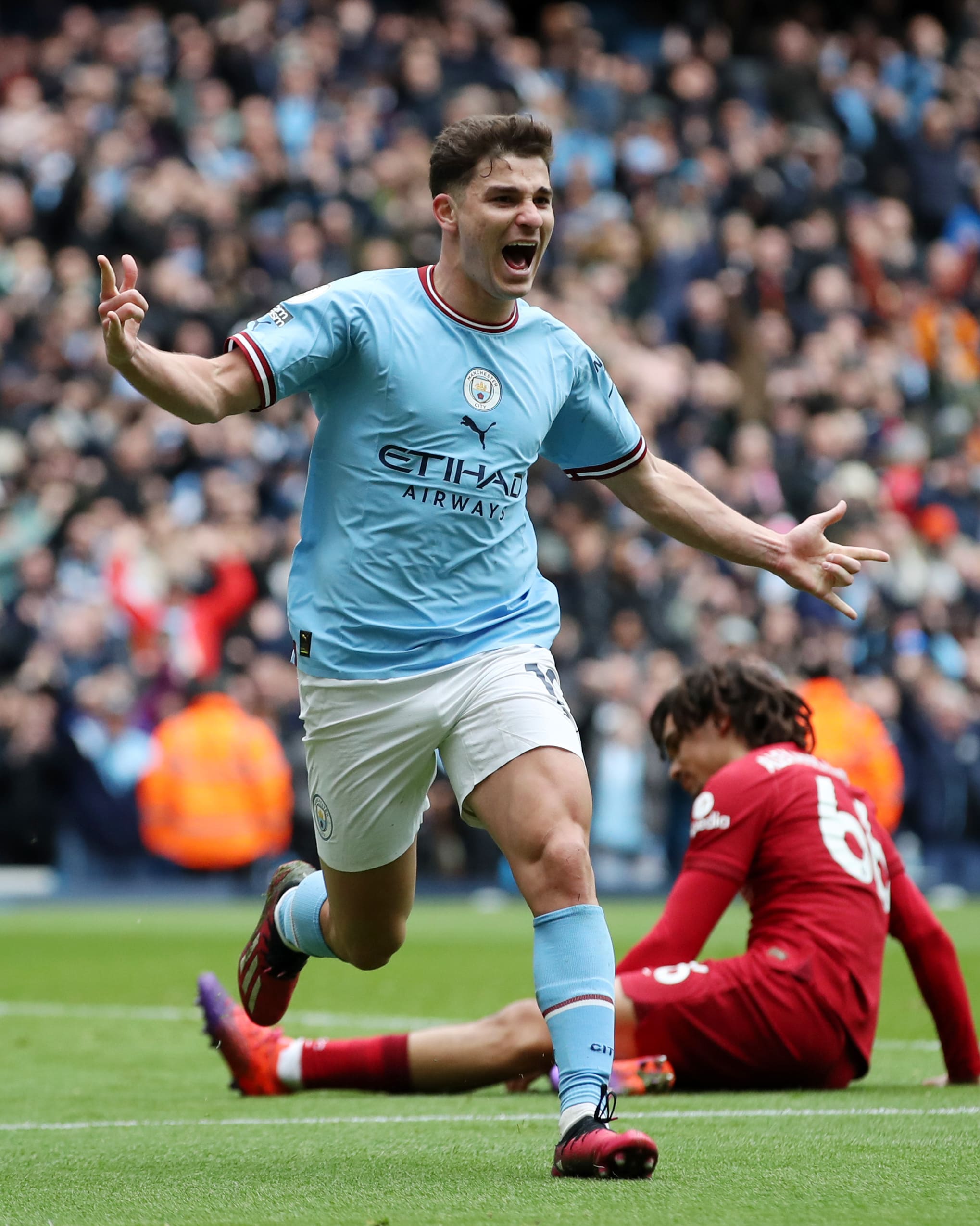 Madar Al-Saa Images 0.472365917487533