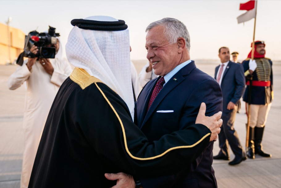 Madar Al-Saa Images 0.11129043520838366