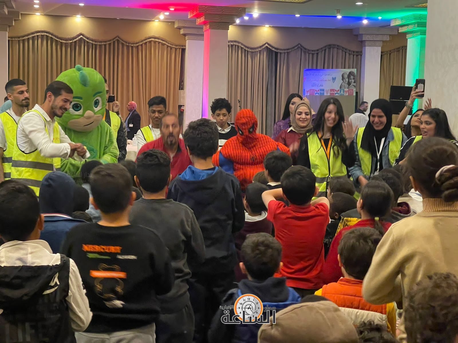 Madar Al-Saa Images 0.38875517048598063