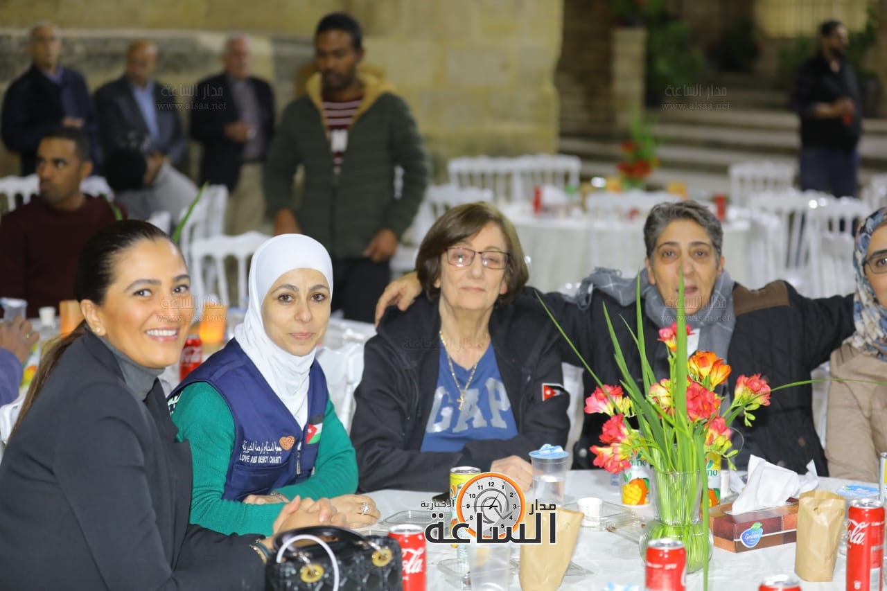 Madar Al-Saa Images 0.39069665797627895