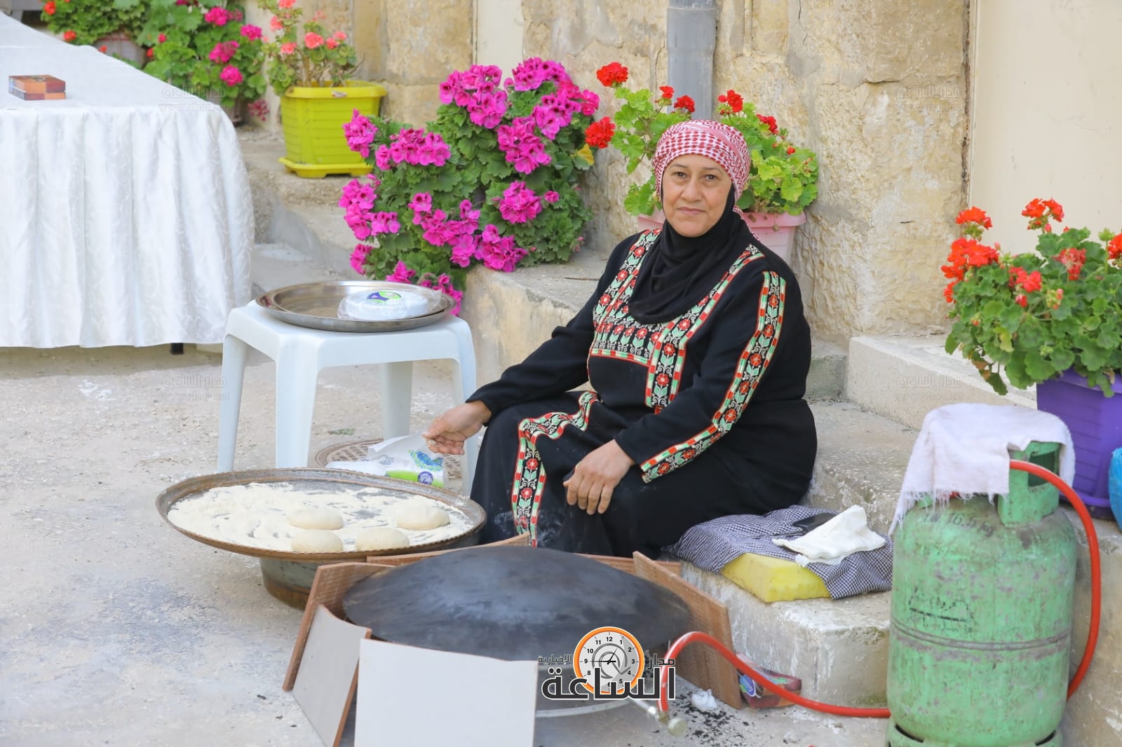 Madar Al-Saa Images 0.583986705392685