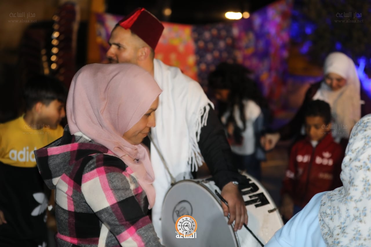 Madar Al-Saa Images 0.8143754955853153