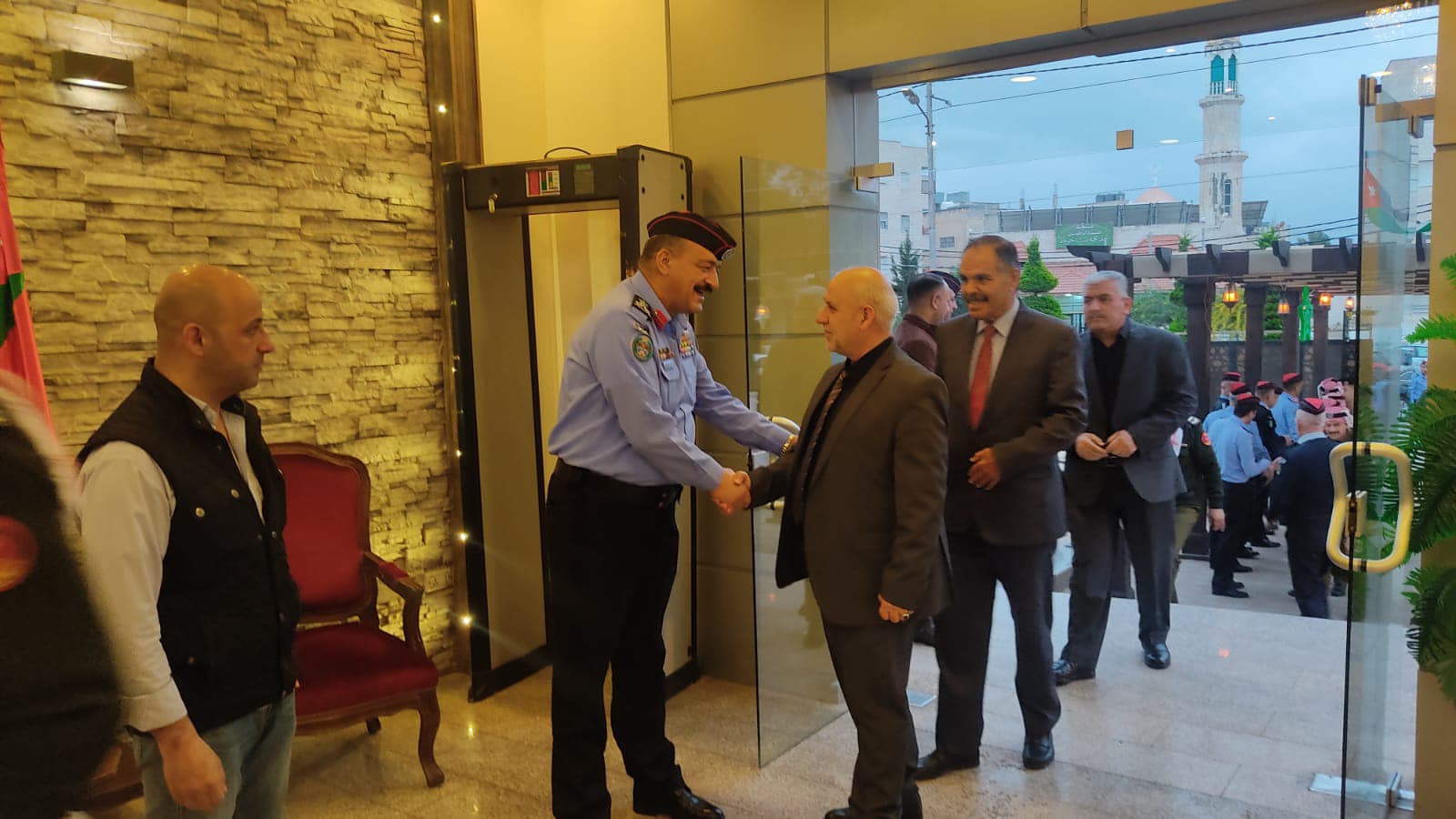 Madar Al-Saa Images 0.054313355787746764