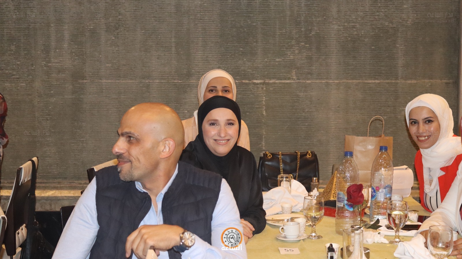 Madar Al-Saa Images 0.6958284346339698