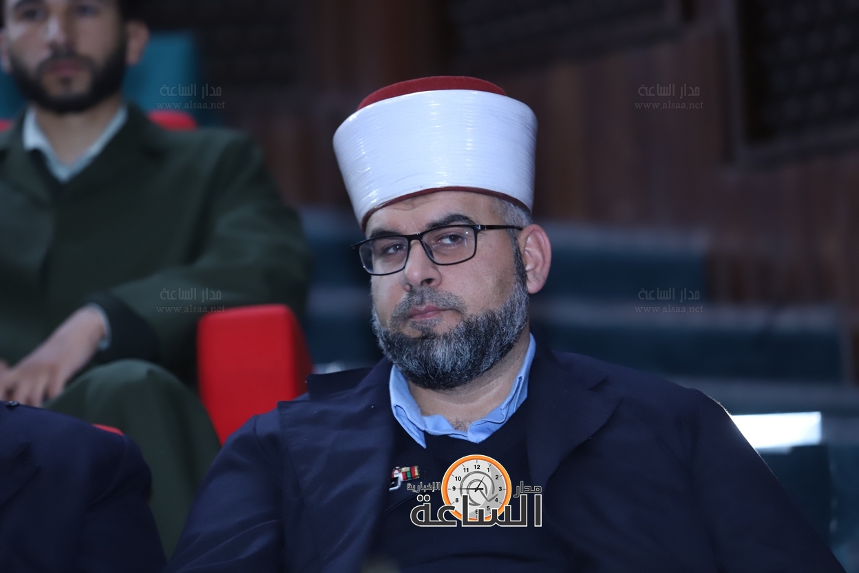 Madar Al-Saa Images 0.48569347166124643