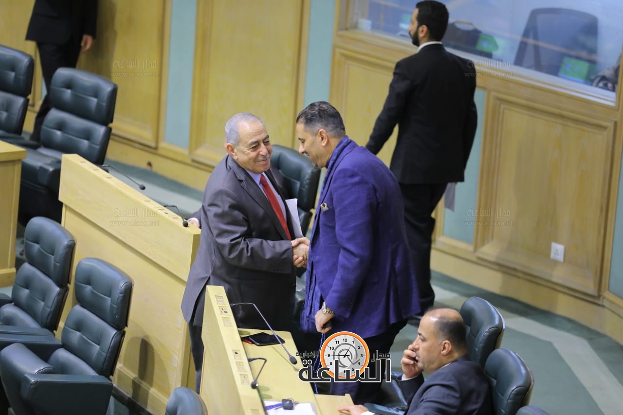 Madar Al-Saa Images 0.9047358422631846