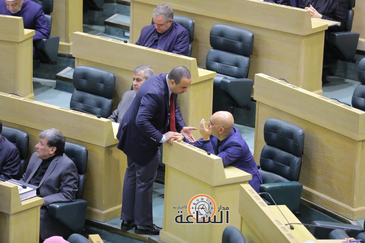 Madar Al-Saa Images 0.17337876799282914