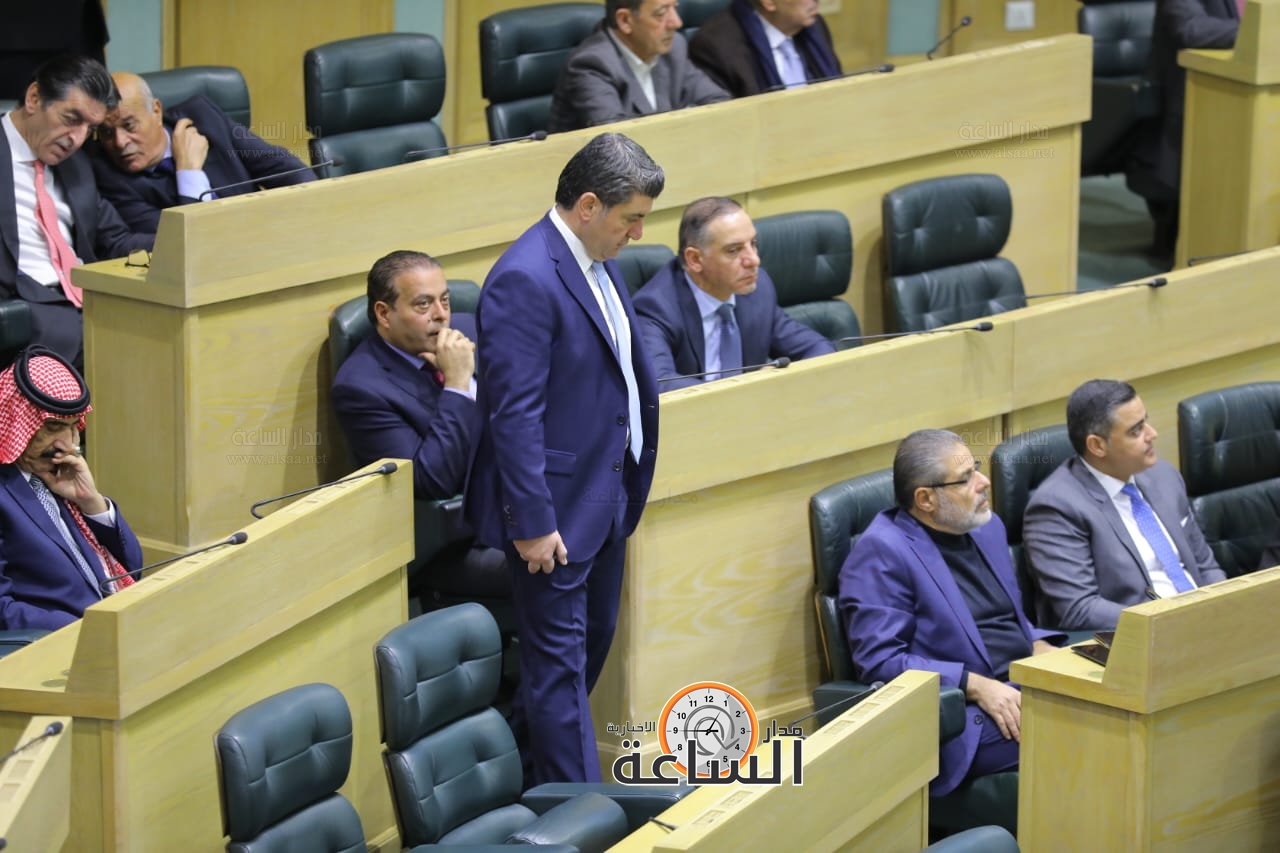 Madar Al-Saa Images 0.4028420220580118