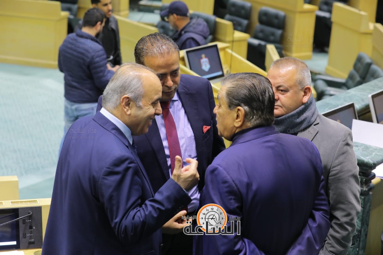 Madar Al-Saa Images 0.15769568103436904