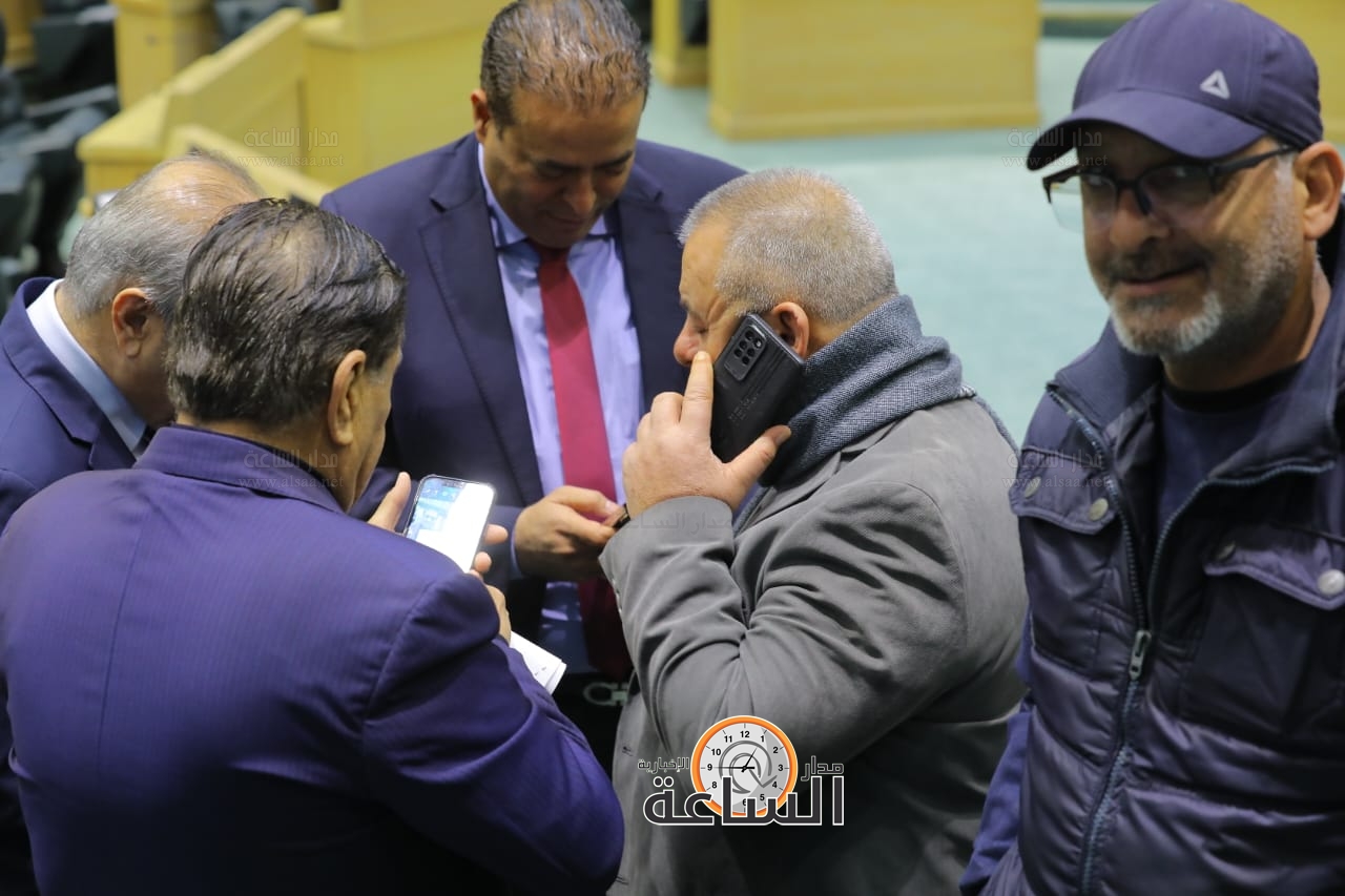 Madar Al-Saa Images 0.1481815123769612