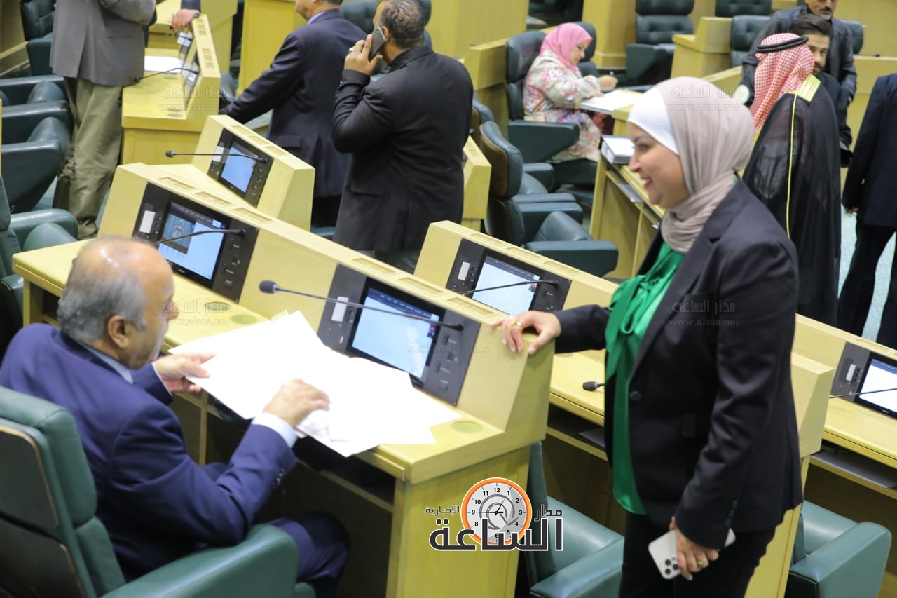 Madar Al-Saa Images 0.9608235705439339