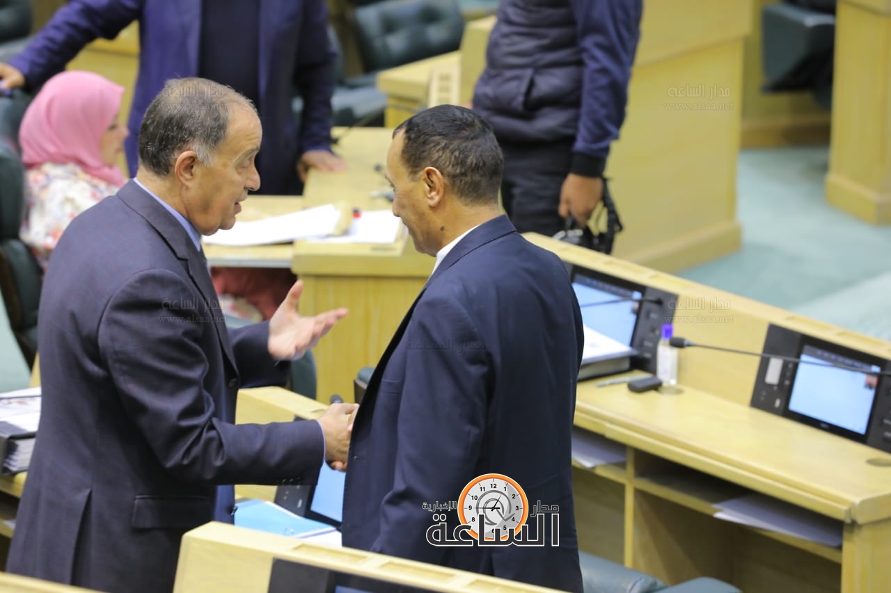 Madar Al-Saa Images 0.01665984493750816