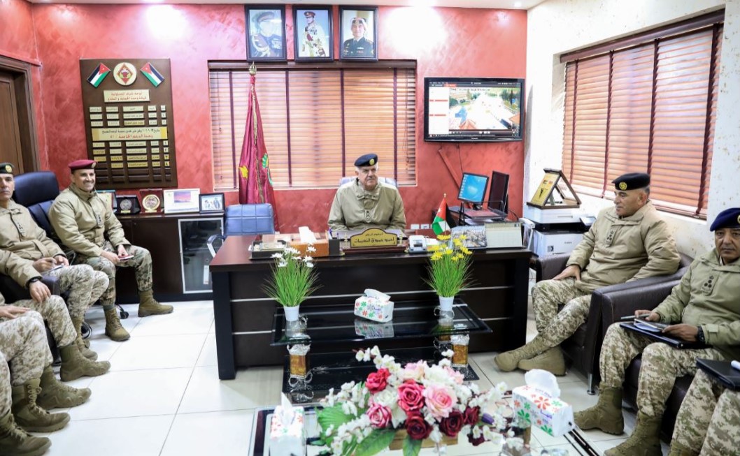 Madar Al-Saa Images 0.6974008595450758