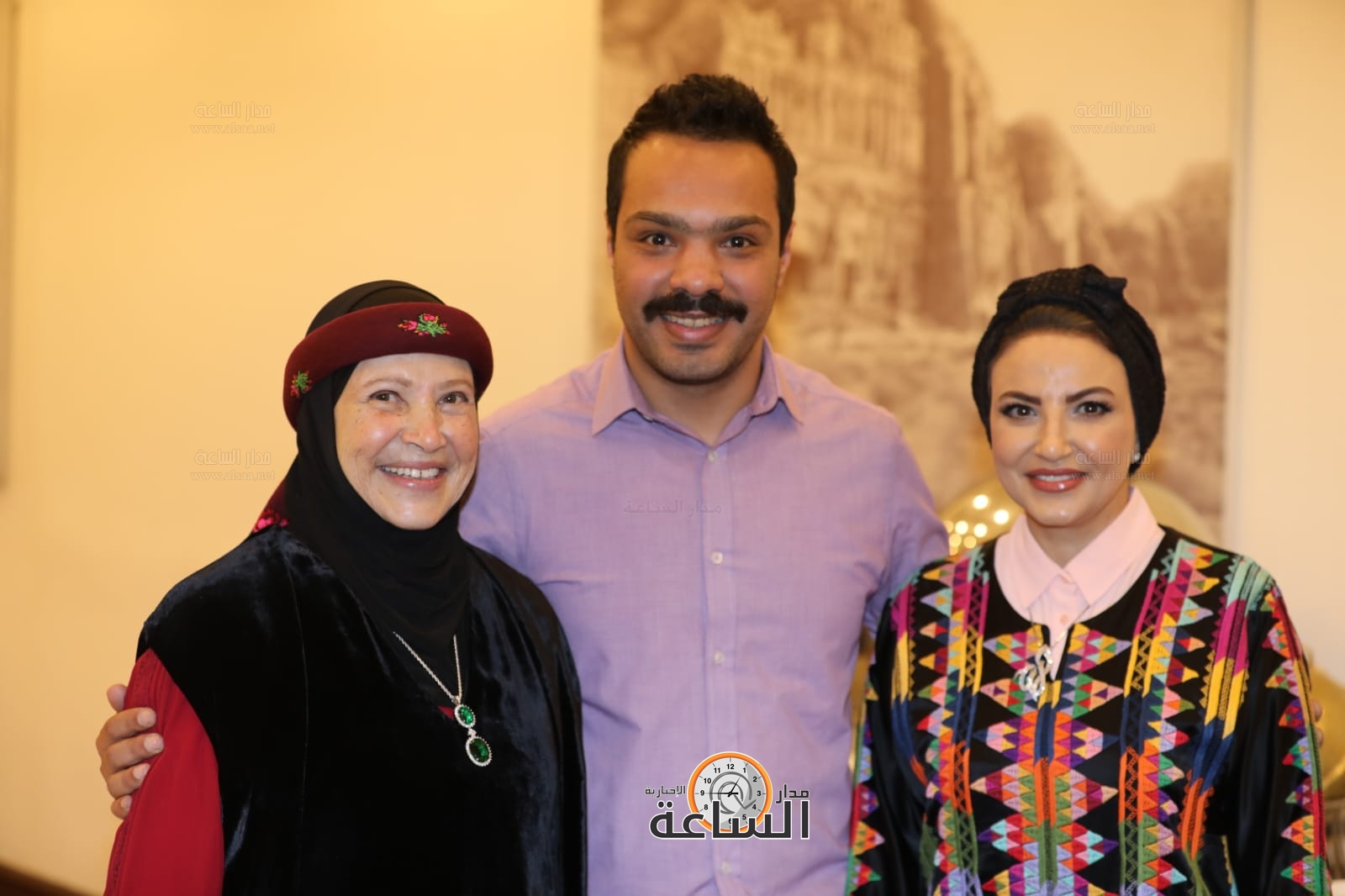 Madar Al-Saa Images 0.5844649143416165