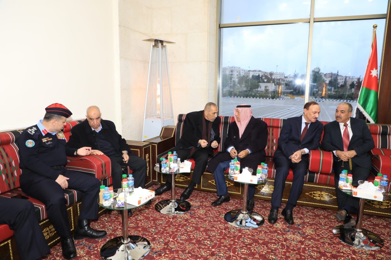 Madar Al-Saa Images 0.33329984205663976