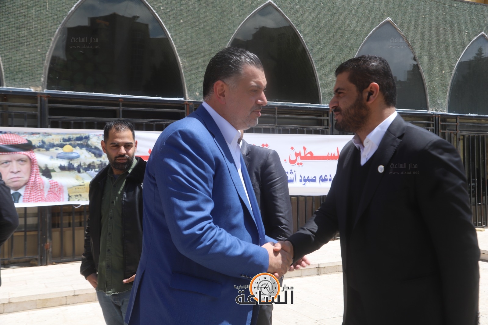 Madar Al-Saa Images 0.03713392396792836