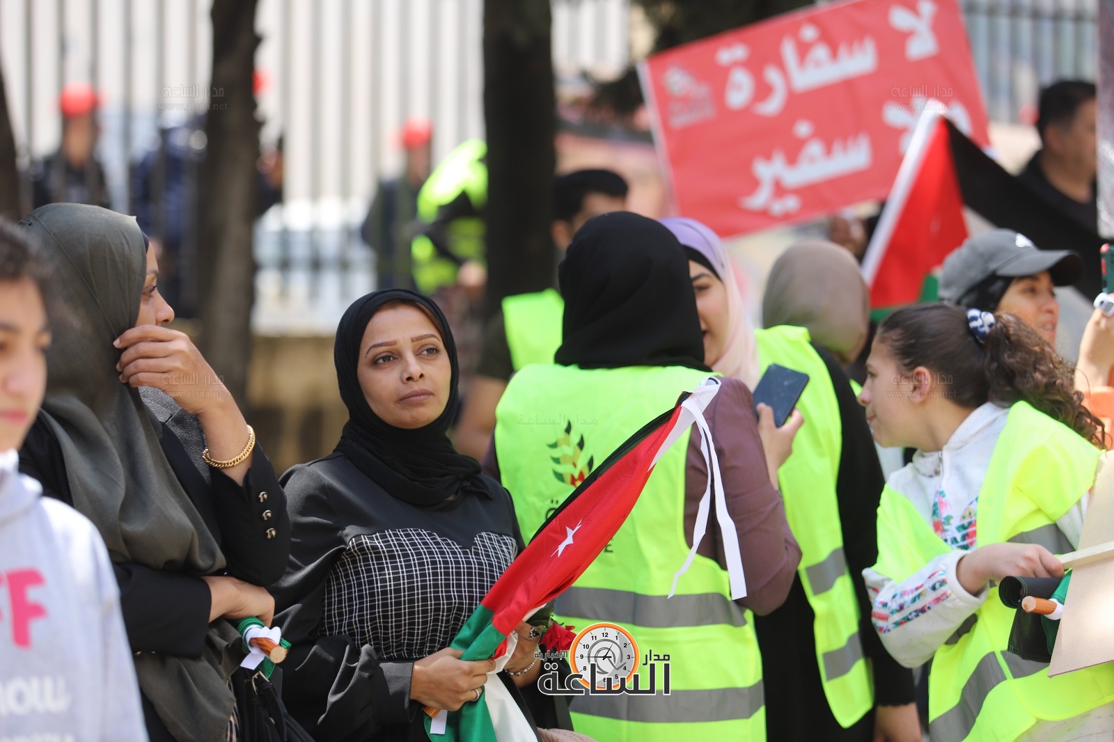 Madar Al-Saa Images 0.39063060628357915